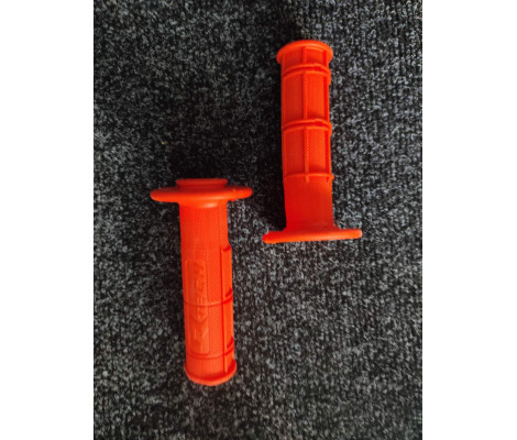 Грипсы R-Tech SOFT длина 115 мм - универсальные (Orange) Грипсы R-Tech SOFT длина 115 мм - универсальные (Orange)