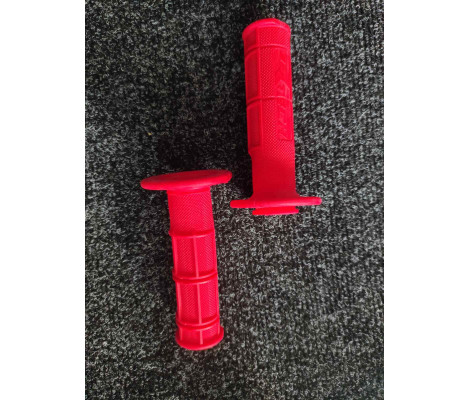 Грипсы R-Tech SOFT длина 115 мм - универсальные (Red) Грипсы R-Tech SOFT длина 115 мм - универсальные (Red)