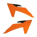 Пластик боковий передній RADIATOR SCOOPS R-TECH KTM SX/F 23-25 EXC/F 24-25 K ORANGE-BLACK